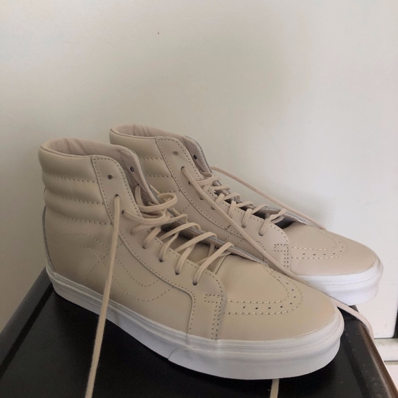 Vans - Picture 1 of 5